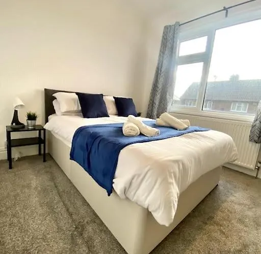 Private Northumberland Apartment - Free Parking