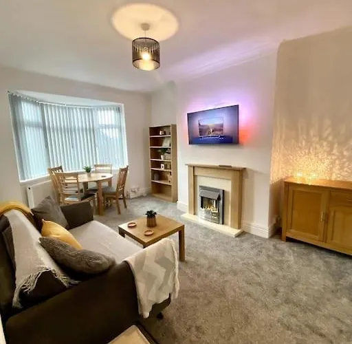 Private Northumberland Apartment - Free Parking