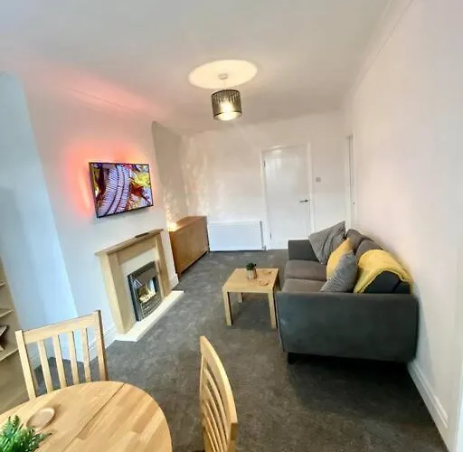 Private Northumberland Apartment - Free Parking